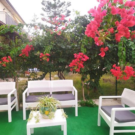 Casa Vacanza Alice & Mari أسشيا المظهر الخارجي الصورة
